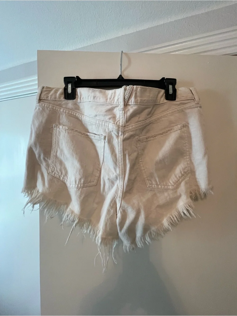NWT Free People Raw Hem High-Rise Denim Shorts in worn white light beige